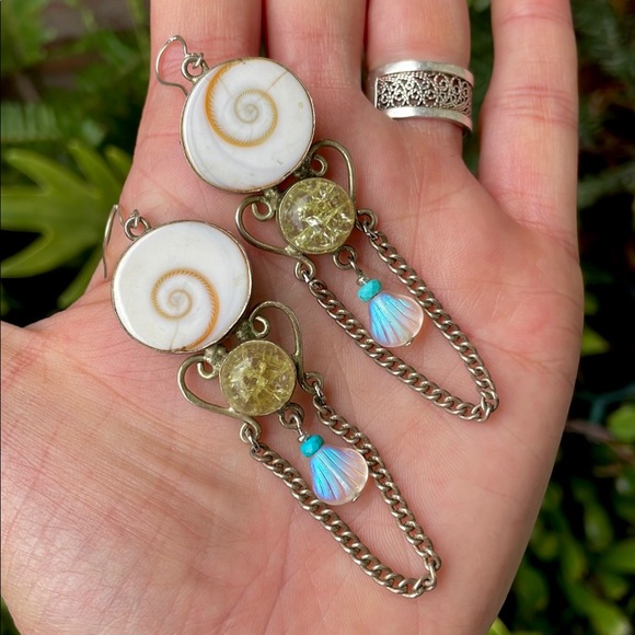 Bohemian Tulip Jewelry - Sterling silver Shiva eye shell earrings